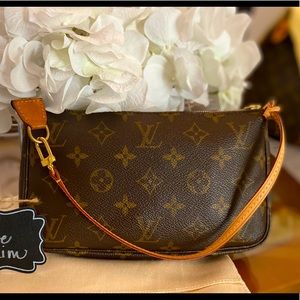 Authentic LOUIS Vuitton LV Pochette Accessories